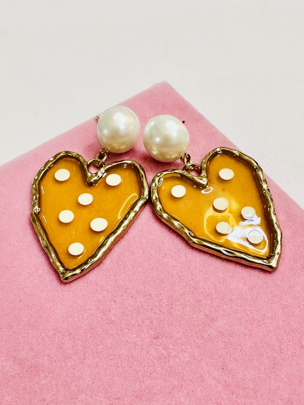 NWT Pearl Stud Amber Heart Drop Earrings - Picture 2 of 2